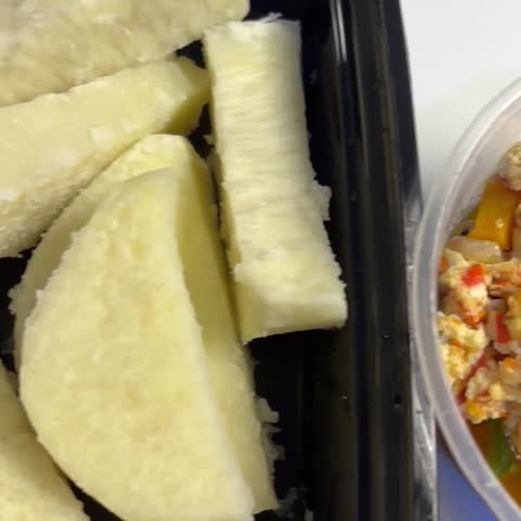 yam and egg sauce by Haleemah Olokodana