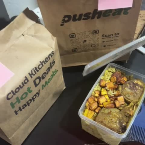 Fried Rice Bowl (2L) by Soaga Olayinka